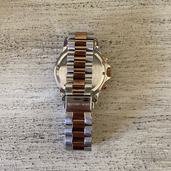 Michael Kors Watch - Picture 5 of 5